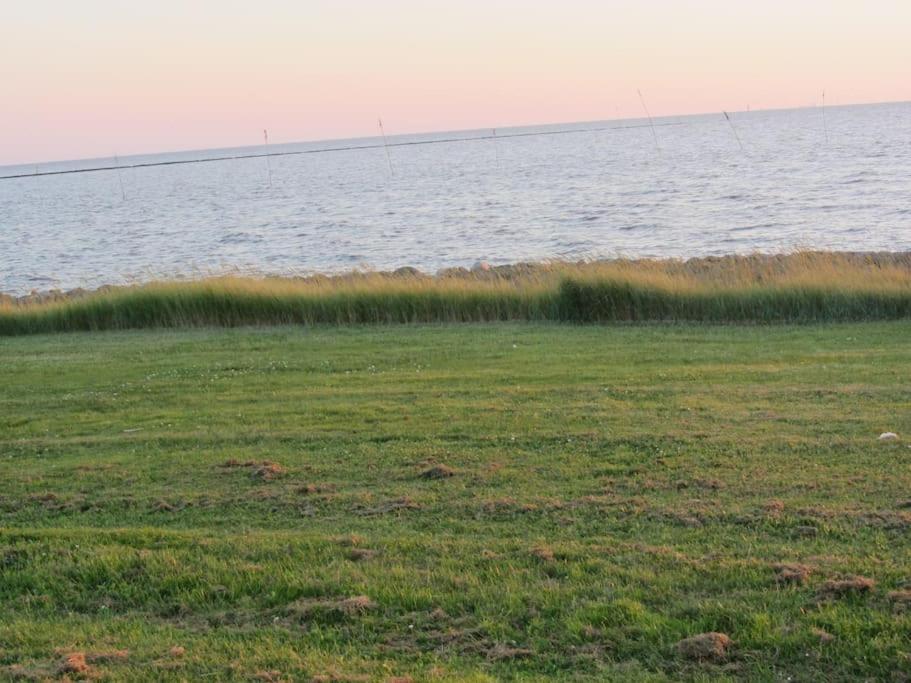 Nordsee Und Natur. Gemuetliche Mit Deichblick